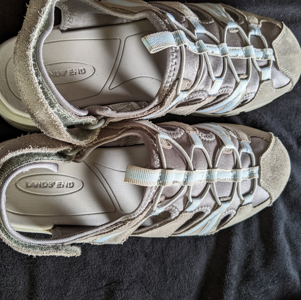 LANDS END size 10 gray and light blue sandals